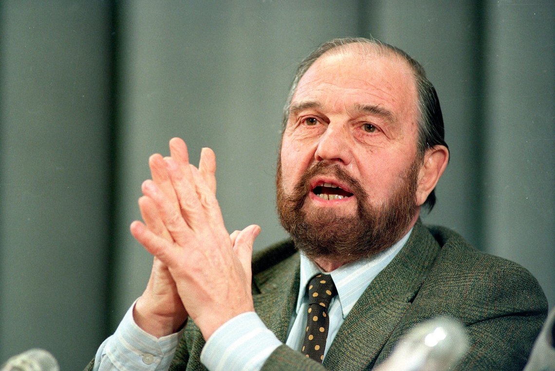 FILE - In this Jan. 15, 1992 file photo, George Blake, a former British spy who doubled as a Soviet agent, gestures during a news conference in Moscow. Blake, a former British intelligence officer who worked as a double agent for the Soviet Union, has died in Russia. He was 98. Russias Foreign Intelligence Service announced his death on Saturday, Dec. 26, 2020 without giving any circumstances of his death. Russian President Vladimir Putin expressed condolences, hailing Blake as a brilliant professional and a man of remarkable courage. (AP Photo/Boris Yurchenko, File) FILE - In this Jan. 15, 1992 file photo, George Blake, a former British spy who doubled as a Soviet agent, gestures during a news conference in Moscow. Blake, a former British intelligence officer who worked as a double agent for the Soviet Union, has died in Russia. He was 98. Russias Foreign Intelligence Service announced his death on Saturday, Dec. 26, 2020 without giving any circumstances of his death. Russian President Vladimir Putin expressed condolences, hailing Blake as a brilliant professional and a man of remarkable courage. (AP Photo/Boris Yurchenko, File)
