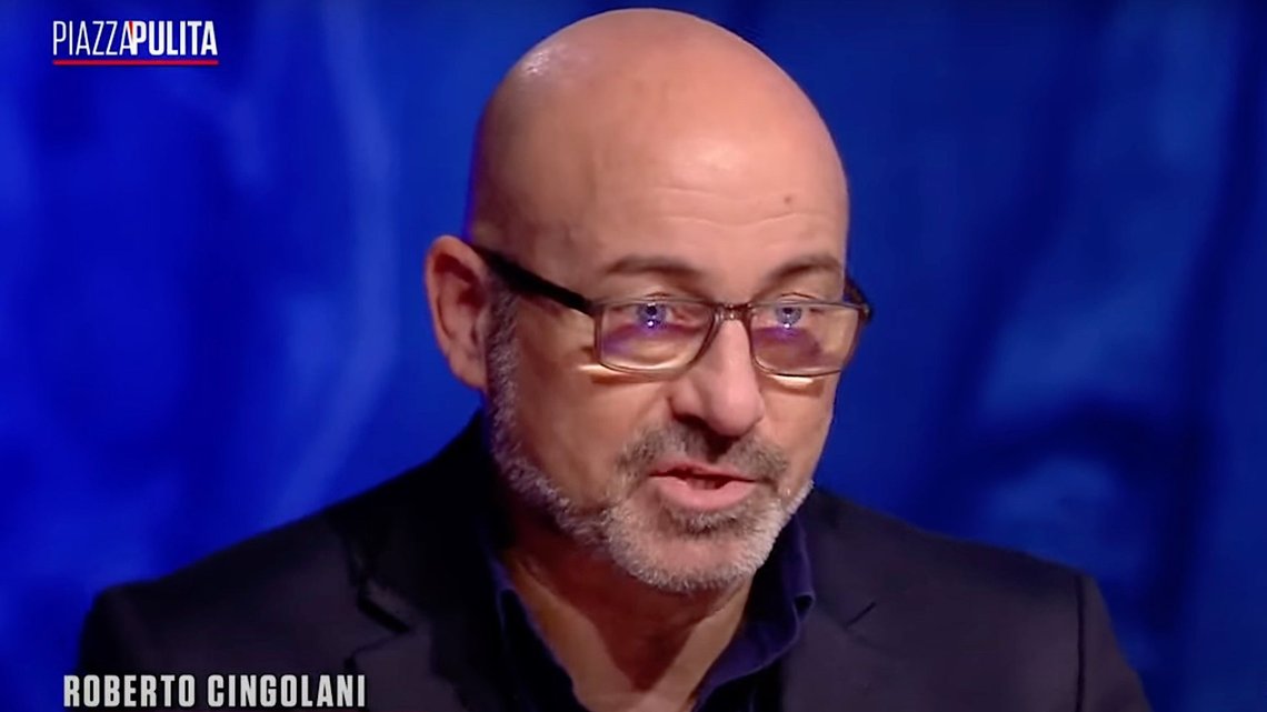 Roberto Cingolani deltar i talkshowet «Piazzapulita» på italiensk tv. Stillbilde: La7 / YouTube. Roberto Cingolani deltar i talkshowet «Piazzapulita» på italiensk tv. Stillbilde: La7 / YouTube.