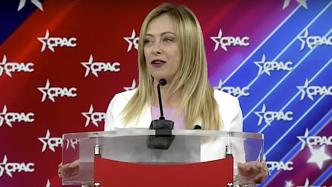 Giorgia Meloni taler ved CPAC i februar 2022. Stillbillede: Agenzia Vista / YouTube. Giorgia Meloni taler ved CPAC i februar 2022. Stillbillede: Agenzia Vista / YouTube.