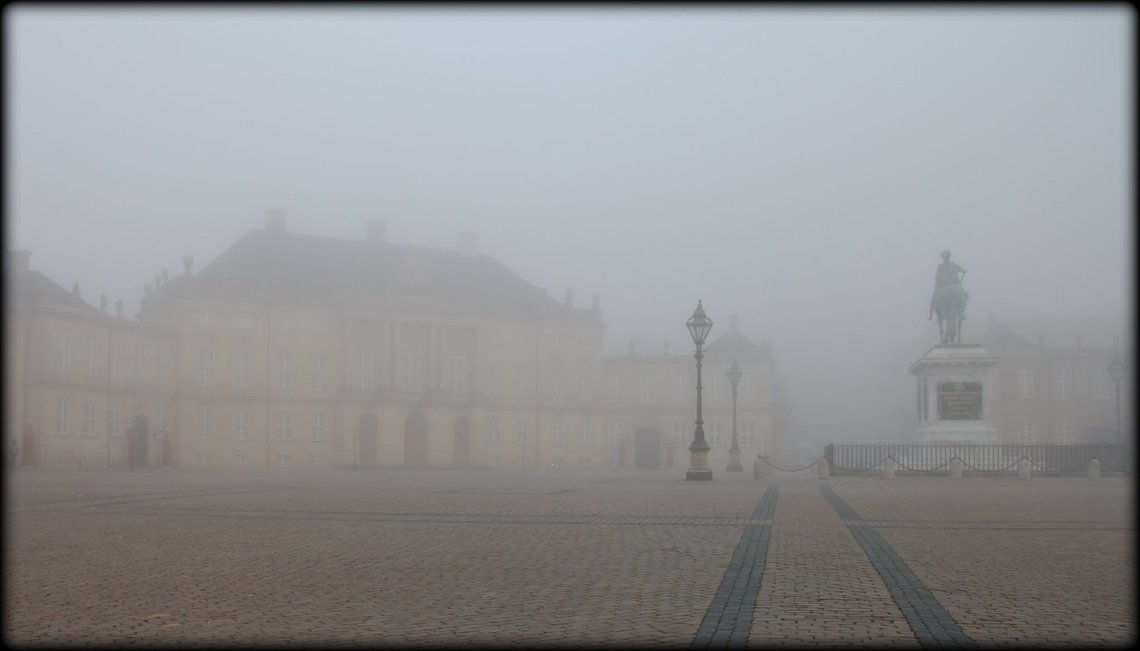 Fra serien "Amalienborg". Foto: Steen Raaschou Fra serien "Amalienborg". Foto: Steen Raaschou