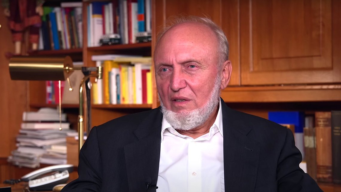 Hans-Werner Sinn. Stillbilde: Mission Money / YouTube. Hans-Werner Sinn. Stillbilde: Mission Money / YouTube.