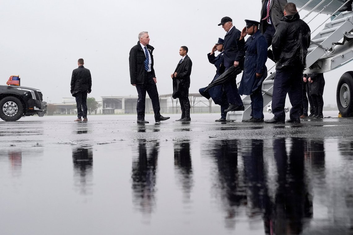President Joe Biden exits Air Force One, Thursday, March 21, 2024, at Ellington Field Joint Reserve Base as he arrives in Houston. (AP Photo/Jacquelyn Martin) President Joe Biden exits Air Force One, Thursday, March 21, 2024, at Ellington Field Joint Reserve Base as he arrives in Houston. (AP Photo/Jacquelyn Martin)