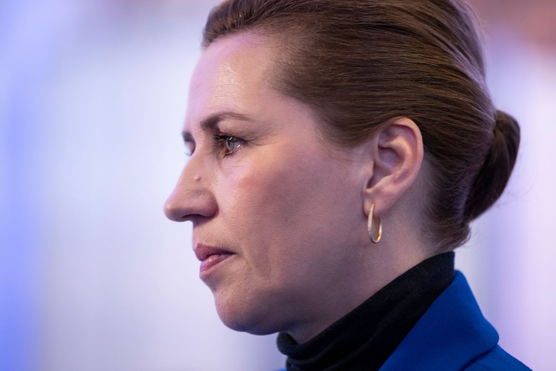 Statsminister Mette Frederiksen taler med pressen før Kommunalpolitisk topmøde i Aalborg Kongres og Kultur Center torsdag den 21. marts 2024.. (Foto: Bo Amstrup/Ritzau Scanpix) Statsminister Mette Frederiksen taler med pressen før Kommunalpolitisk topmøde i Aalborg Kongres og Kultur Center torsdag den 21. marts 2024.. (Foto: Bo Amstrup/Ritzau Scanpix)