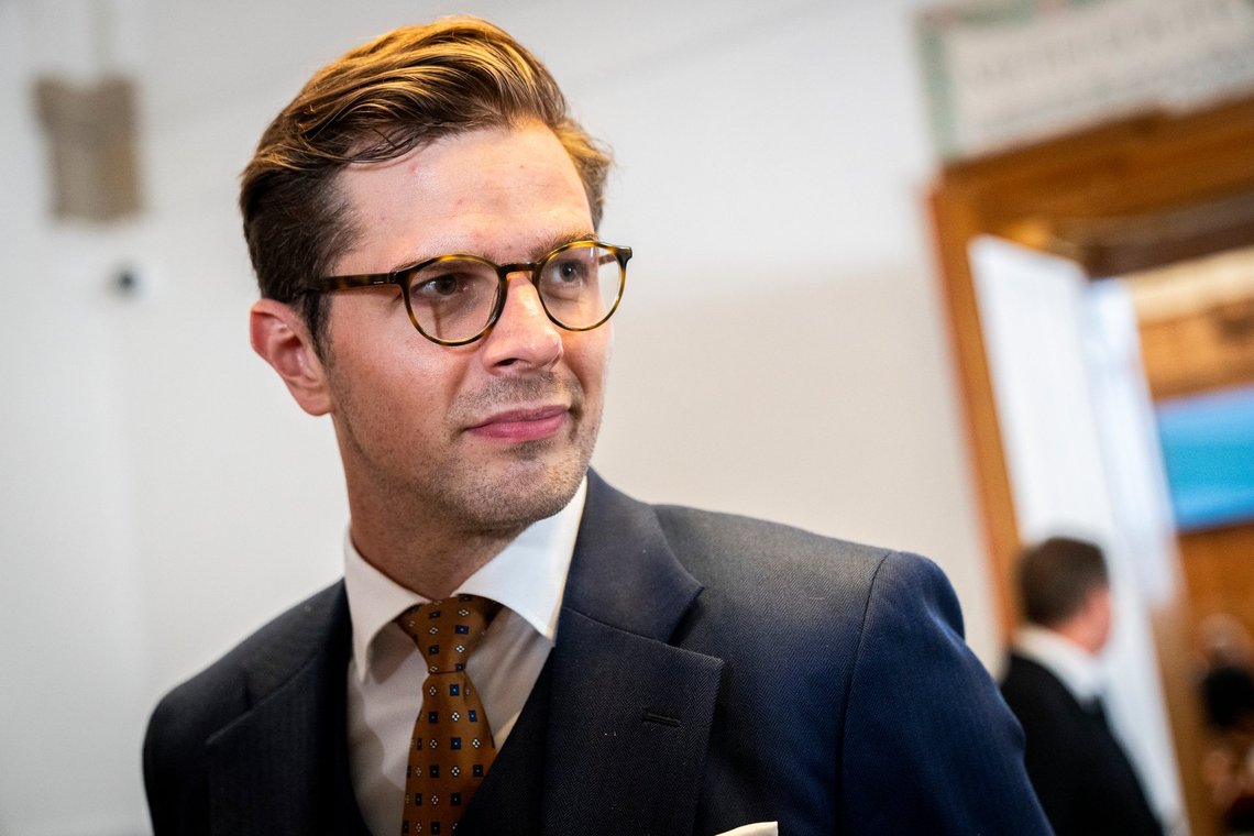 Formand for Liberal Alliance, Alex Vanopslagh, ved Folketingets åbning, der samtidig er begyndelsen på et nyt folketingsår, på Christiansborg tirsdag den 3. oktober 2023. Statsministeren holder åbningstalen.. (Foto: Ida Marie Odgaard/Ritzau Scanpix) Formand for Liberal Alliance, Alex Vanopslagh, ved Folketingets åbning, der samtidig er begyndelsen på et nyt folketingsår, på Christiansborg tirsdag den 3. oktober 2023. Statsministeren holder åbningstalen.. (Foto: Ida Marie Odgaard/Ritzau Scanpix)