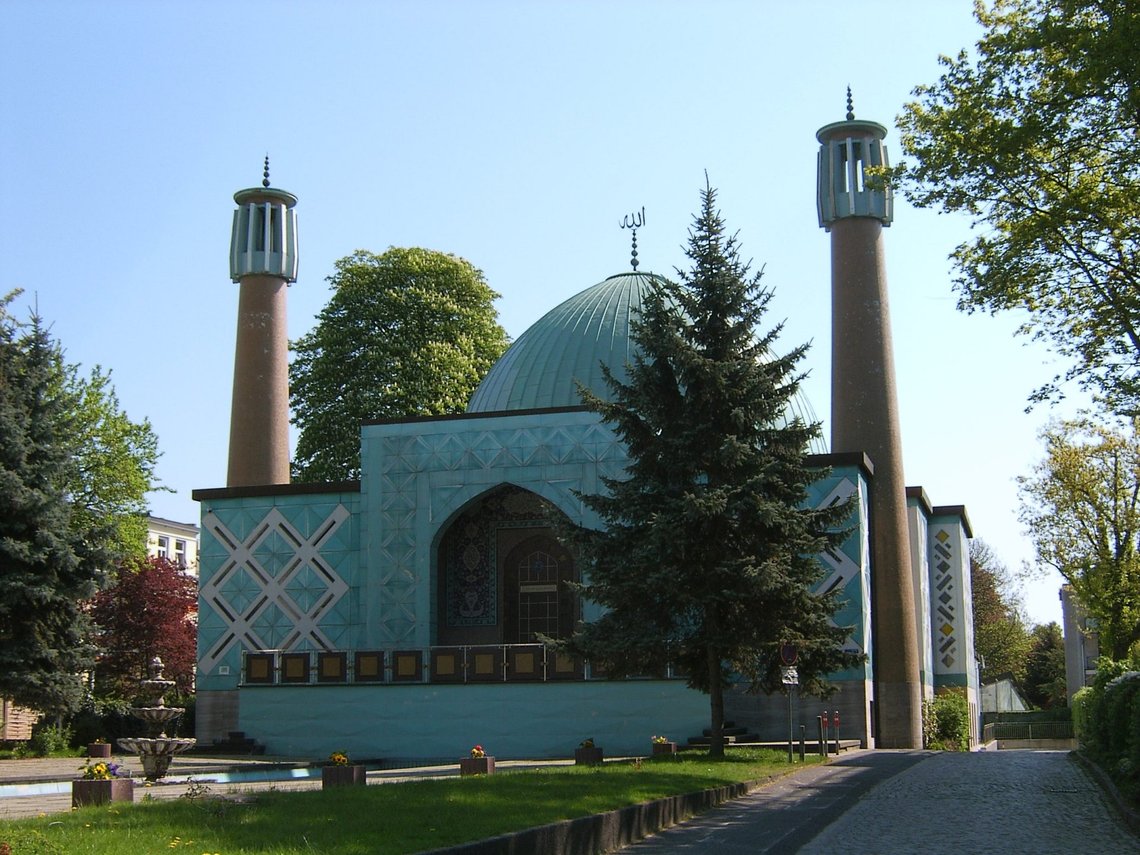 Imam Ali-moskeen i Hamburg. Foto: Staro1 / cc by-sa 3.0 / Wikimedia Commons. Imam Ali-moskeen i Hamburg. Foto: Staro1 / cc by-sa 3.0 / Wikimedia Commons.