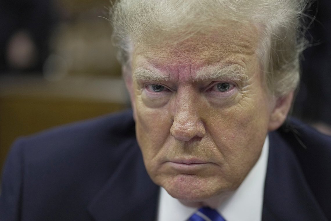 Trump sa på et valgmøte nylig at folk kunne vente seg lavere skatt og høyere tollsatser hvis han blir valgt som styrmann i høst. Foto: Matt Rourke / AP / NTB Trump sa på et valgmøte nylig at folk kunne vente seg lavere skatt og høyere tollsatser hvis han blir valgt som styrmann i høst. Foto: Matt Rourke / AP / NTB