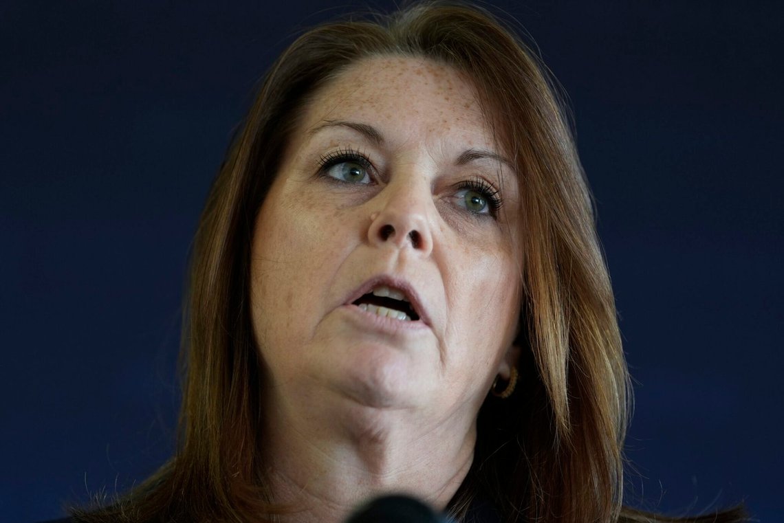 Secret Service-direktør Kimberly Cheatle har været udsat for en storm af kritik. Nu må de æde deres egne ord. Secret Service-direktør Kimberly Cheatle har været udsat for en storm af kritik. Nu må de æde deres egne ord.