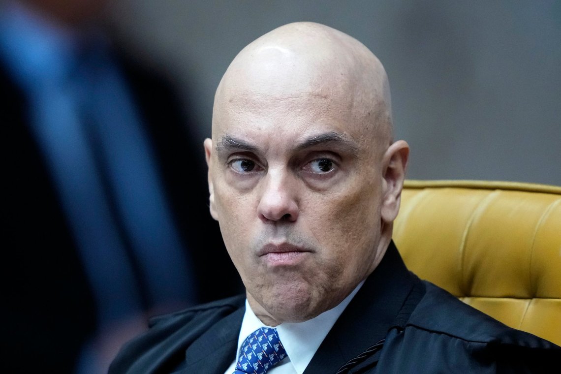 Alexandre de Moraes, minister of the Supreme Court and former president of the Supreme Electoral Court, attends a session at the Supreme Court headquarters, after the press accused him of persecuting far-right former President Jair Bolsonaro and his supporters, in Brasilia, Brazil, Wednesday, Aug. 14, 2024. (AP Photo/Eraldo Peres) Alexandre de Moraes, minister of the Supreme Court and former president of the Supreme Electoral Court, attends a session at the Supreme Court headquarters, after the press accused him of persecuting far-right former President Jair Bolsonaro and his supporters, in Brasilia, Brazil, Wednesday, Aug. 14, 2024. (AP Photo/Eraldo Peres)