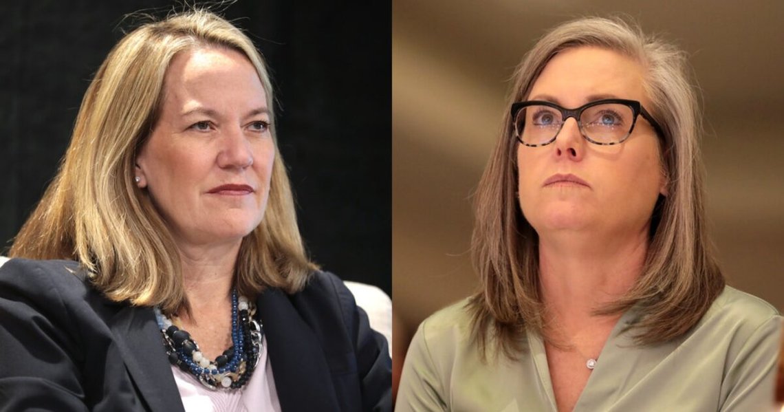 Rigsadvokat Kris Mayes og guvernør Katie Hobbs Rigsadvokat Kris Mayes og guvernør Katie Hobbs