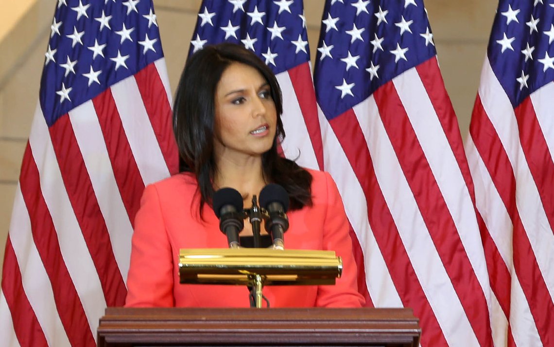 Tulsi Gabbard er kommet ud af skabet. Foto: Demokraterne i Senatet, CC BY 2.0 Tulsi Gabbard er kommet ud af skabet. Foto: Demokraterne i Senatet, CC BY 2.0