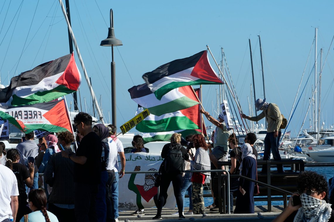 Members of the Palestinian Youth Movement rally to pressure Maersk to cease its business with
Israel on Wednesday, Aug. 28, 2024, at the Cabrillo Way Marina in San Pedro neighborhood of Los Angeles. (AP Photo/Damian Dovargaes) Members of the Palestinian Youth Movement rally to pressure Maersk to cease its business with
Israel on Wednesday, Aug. 28, 2024, at the Cabrillo Way Marina in San Pedro neighborhood of Los Angeles. (AP Photo/Damian Dovargaes)