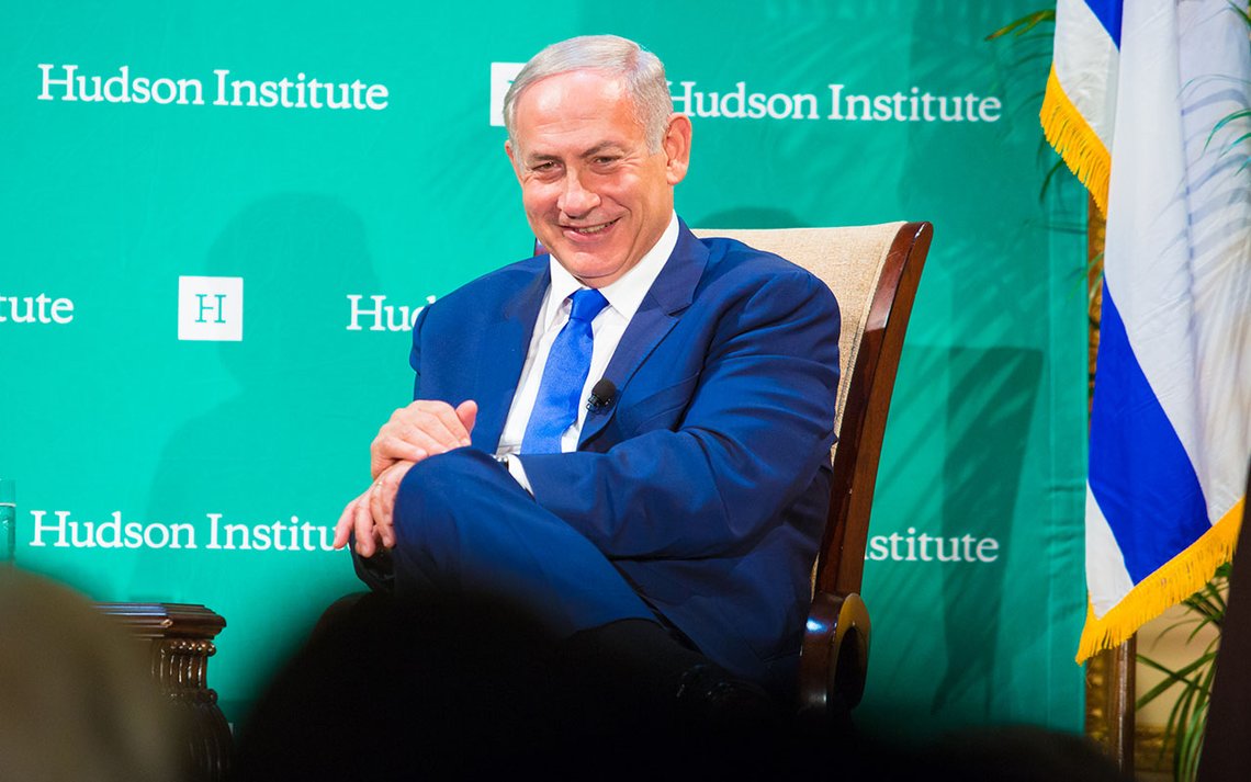 Benjamin Netanyahu indrømmer, at han gav grønt lys til »testikelangrebet« på Hizbollah-terrorister. Foto: Hudson Institute CC BY 2.0 Benjamin Netanyahu indrømmer, at han gav grønt lys til »testikelangrebet« på Hizbollah-terrorister. Foto: Hudson Institute CC BY 2.0