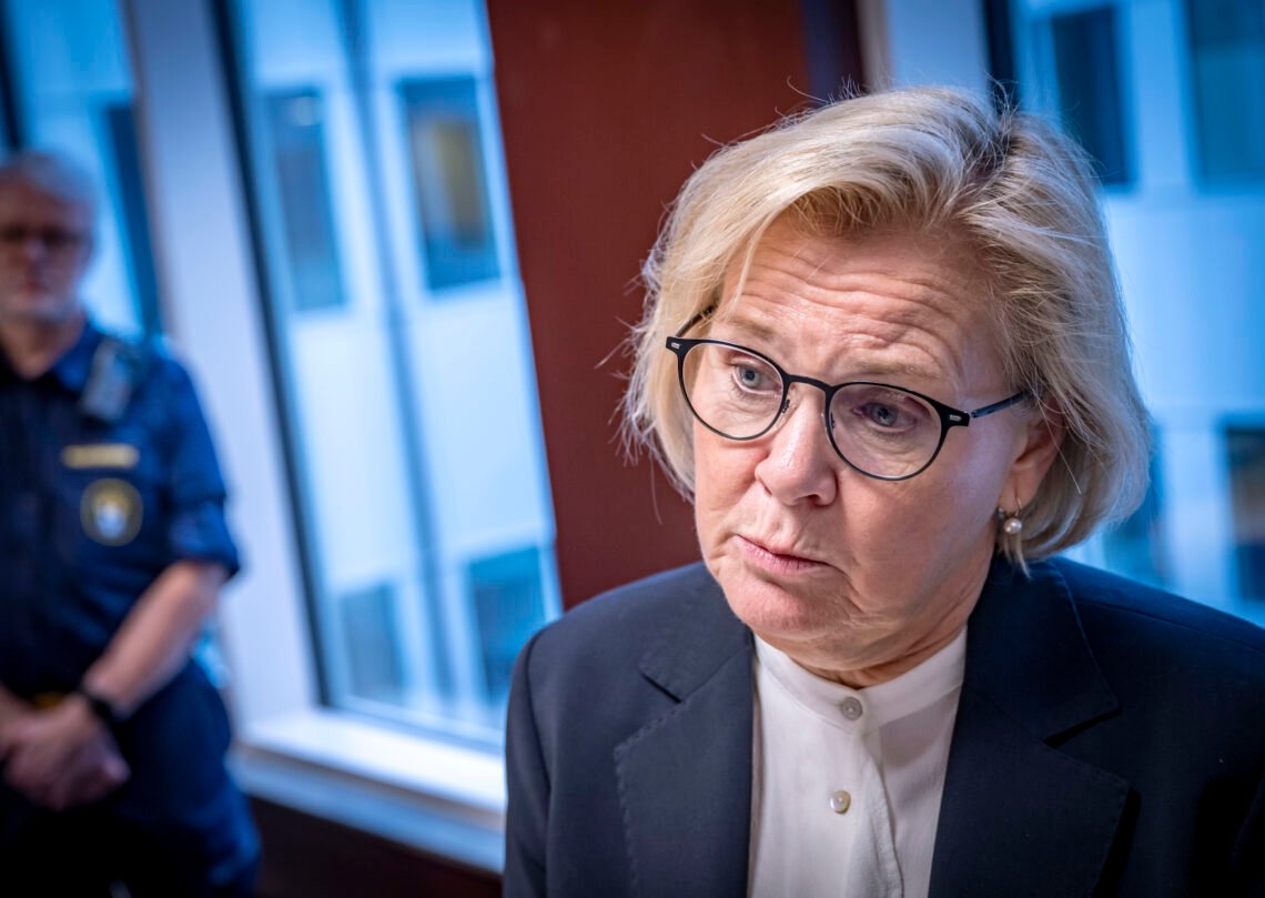 Sveriges rigspolitichef Petra Lundh ved åbningen af det nye Rättscentrum i Kristianstad. Ud over politiet huser Rättscentrum også den svenske kriminalforsorg, den svenske anklagemyndighed og det kriminaltekniske center. Foto: Johan Nilsson, TT-NTB. Sveriges rigspolitichef Petra Lundh ved åbningen af det nye Rättscentrum i Kristianstad. Ud over politiet huser Rättscentrum også den svenske kriminalforsorg, den svenske anklagemyndighed og det kriminaltekniske center. Foto: Johan Nilsson, TT-NTB.