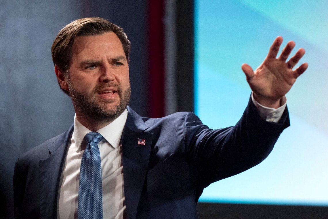 USA's vicepræsident J.D. Vance kræver, at Storbritannien genindfører ytringsfriheden og skrotter lovene om såkaldt hate speech. Ellers bliver der ingen handelsaftale med USA. Foto: Mark Schiefelbein / AP / NTB USA's vicepræsident J.D. Vance kræver, at Storbritannien genindfører ytringsfriheden og skrotter lovene om såkaldt hate speech. Ellers bliver der ingen handelsaftale med USA. Foto: Mark Schiefelbein / AP / NTB