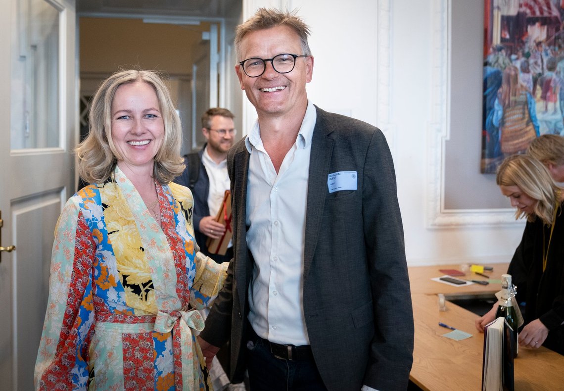 Ida Auken holder bog reception på Christiansborg med bogen "Tro på det" . Tirsdag den 10 maj 2022. Med sin mand Bent Meier Sørensen. (Foto: Liselotte Sabroe/Ritzau Scanpix) Ida Auken holder bog reception på Christiansborg med bogen "Tro på det" . Tirsdag den 10 maj 2022. Med sin mand Bent Meier Sørensen. (Foto: Liselotte Sabroe/Ritzau Scanpix)