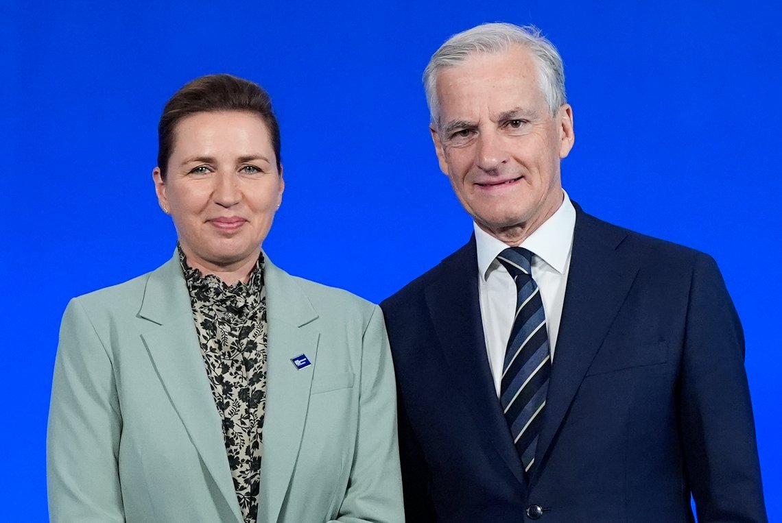Oslo 20250509.
Statsminister i Danmark Mette Frederiksen og statsminister i Norge Jonas Gahr Støre deltar på møte i Joint Expeditionary Force (JEF) i Oslo Rådhus i Oslo. JEF er et samarbeid om sikkerhetspolitiske interesser mellom flere nasjoner i Nord-Europa.
Foto: Lise Åserud / NTB / POOL Oslo 20250509.
Statsminister i Danmark Mette Frederiksen og statsminister i Norge Jonas Gahr Støre deltar på møte i Joint Expeditionary Force (JEF) i Oslo Rådhus i Oslo. JEF er et samarbeid om sikkerhetspolitiske interesser mellom flere nasjoner i Nord-Europa.
Foto: Lise Åserud / NTB / POOL