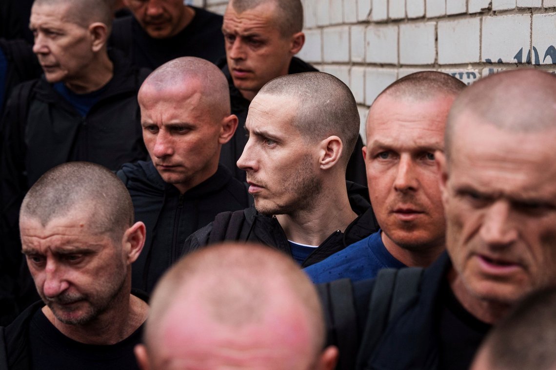 Ukrainian soldiers walk after a POWs exchange between Russia and Ukraine, in the Chernyhiv region of Ukraine, May 24, 2025. (AP Photo/Evgeniy Maloletka) Ukrainian soldiers walk after a POWs exchange between Russia and Ukraine, in the Chernyhiv region of Ukraine, May 24, 2025. (AP Photo/Evgeniy Maloletka)