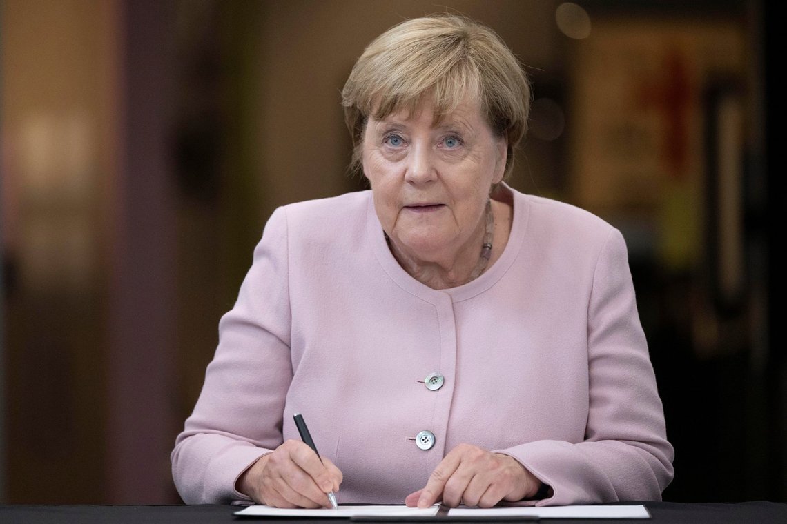 Tidligere forbundskansler Angela Merkel retter kritik mot sine egne i kristendemokratene CDU for beslutningen om å avvise asylsøkere på grensen. Foto: Sebastian Kahnert/dpa via AP/NTB Tidligere forbundskansler Angela Merkel retter kritik mot sine egne i kristendemokratene CDU for beslutningen om å avvise asylsøkere på grensen. Foto: Sebastian Kahnert/dpa via AP/NTB