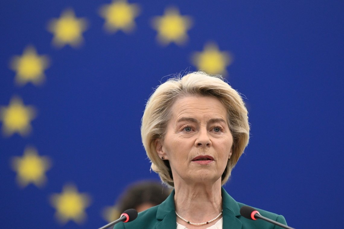 Europa-Kommissionens formand Ursula von der Leyen holder sin tale under forberedelserne til topmødet mellem EU og Kina den 8. juli 2025 i Europa-Parlamentet i Strasbourg i det østlige Frankrig. Foto: Pascal Bastien, AP-NTB. Europa-Kommissionens formand Ursula von der Leyen holder sin tale under forberedelserne til topmødet mellem EU og Kina den 8. juli 2025 i Europa-Parlamentet i Strasbourg i det østlige Frankrig. Foto: Pascal Bastien, AP-NTB.