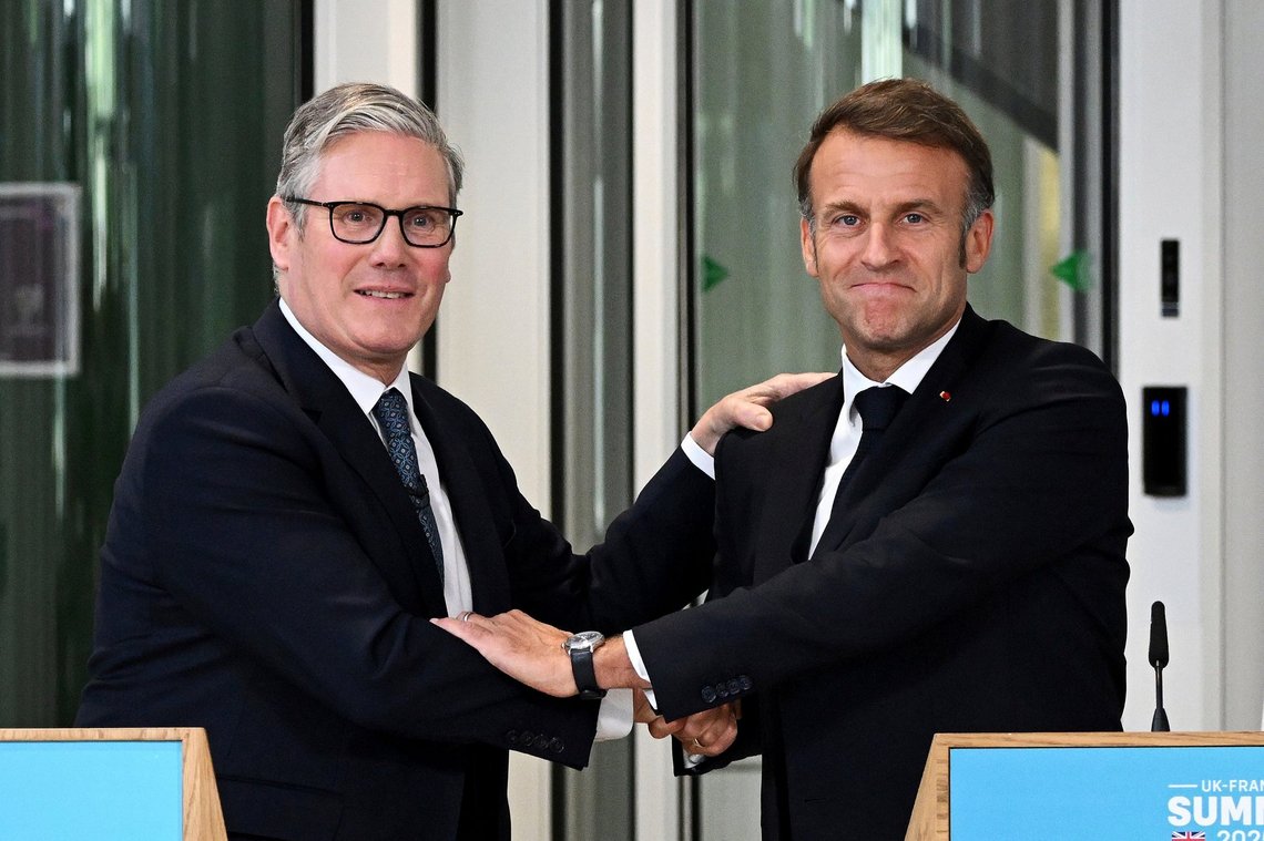 Keir Starmer og Emmanuel Macron under tirsdagens pressekonference i London. Kan dette radarpar redde deres egne nationer og måske hele Europa? Det er der ikke mange, der tror på. Foto: Leon Neal/Pool Photo via AP/ NTB Keir Starmer og Emmanuel Macron under tirsdagens pressekonference i London. Kan dette radarpar redde deres egne nationer og måske hele Europa? Det er der ikke mange, der tror på. Foto: Leon Neal/Pool Photo via AP/ NTB