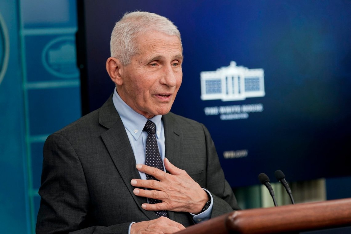 Dr. Anthony Fauci, direktør for National Institute of Allergy and Infectious Diseases, taler under en pressebriefing i Det hvite hus, 22. november 2022, i Washington. Foto: Patrick Semansky, AP-NTB. Dr. Anthony Fauci, direktør for National Institute of Allergy and Infectious Diseases, taler under en pressebriefing i Det hvite hus, 22. november 2022, i Washington. Foto: Patrick Semansky, AP-NTB.