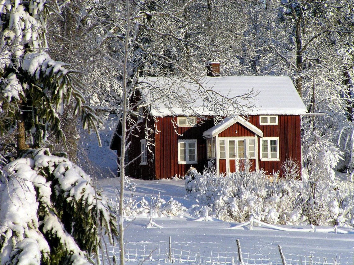 Svenske elkunder risikerer at få afbrudt deres strømforsyning denne vinter. Lad os håbe, at nogle af dem, der bor i kolde områder, har beholdt deres brændeovne. Foto: Pixabay Svenske elkunder risikerer at få afbrudt deres strømforsyning denne vinter. Lad os håbe, at nogle af dem, der bor i kolde områder, har beholdt deres brændeovne. Foto: Pixabay