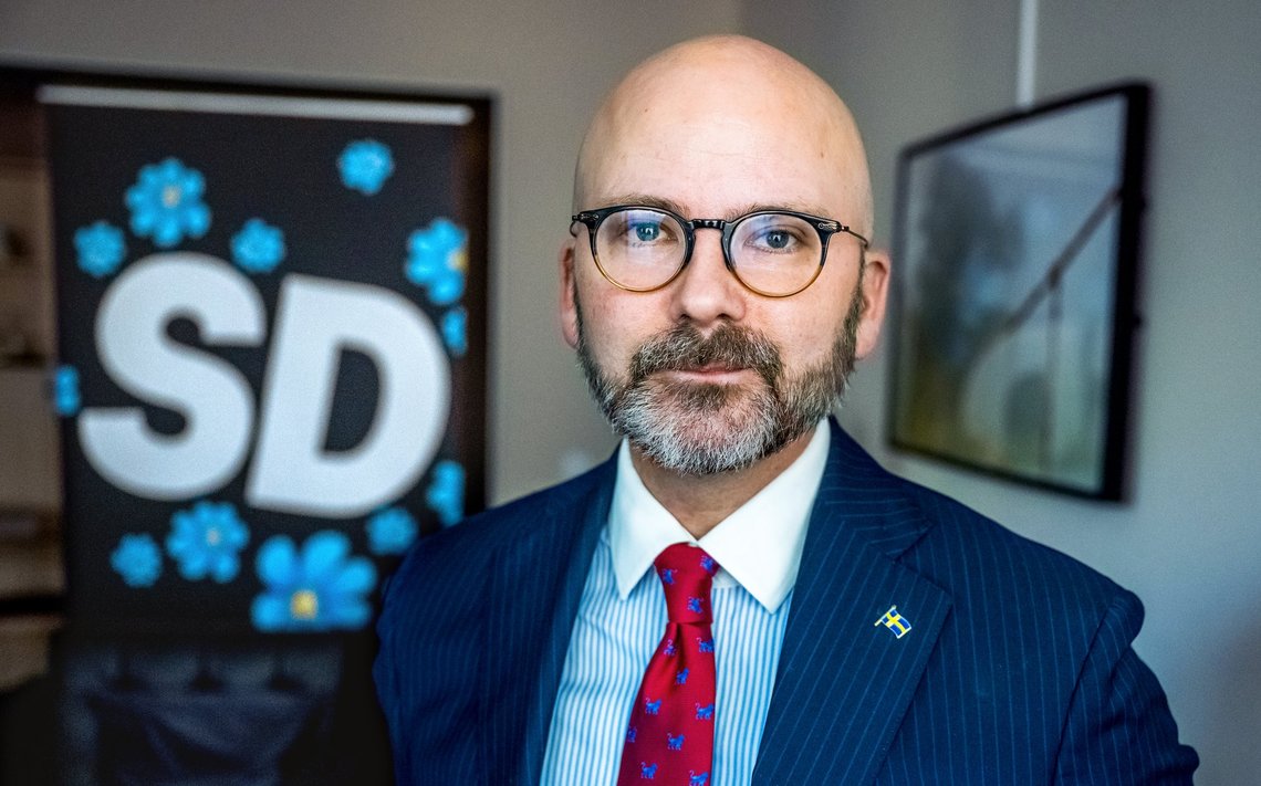 Charlie Weimers (SD), spidskandidat på Sverigedemokraternas liste til EU-valget, i et interview med TT Nyhetsbyrån. Foto: Claudio Bresciani, TT-NTB. Charlie Weimers (SD), spidskandidat på Sverigedemokraternas liste til EU-valget, i et interview med TT Nyhetsbyrån. Foto: Claudio Bresciani, TT-NTB.