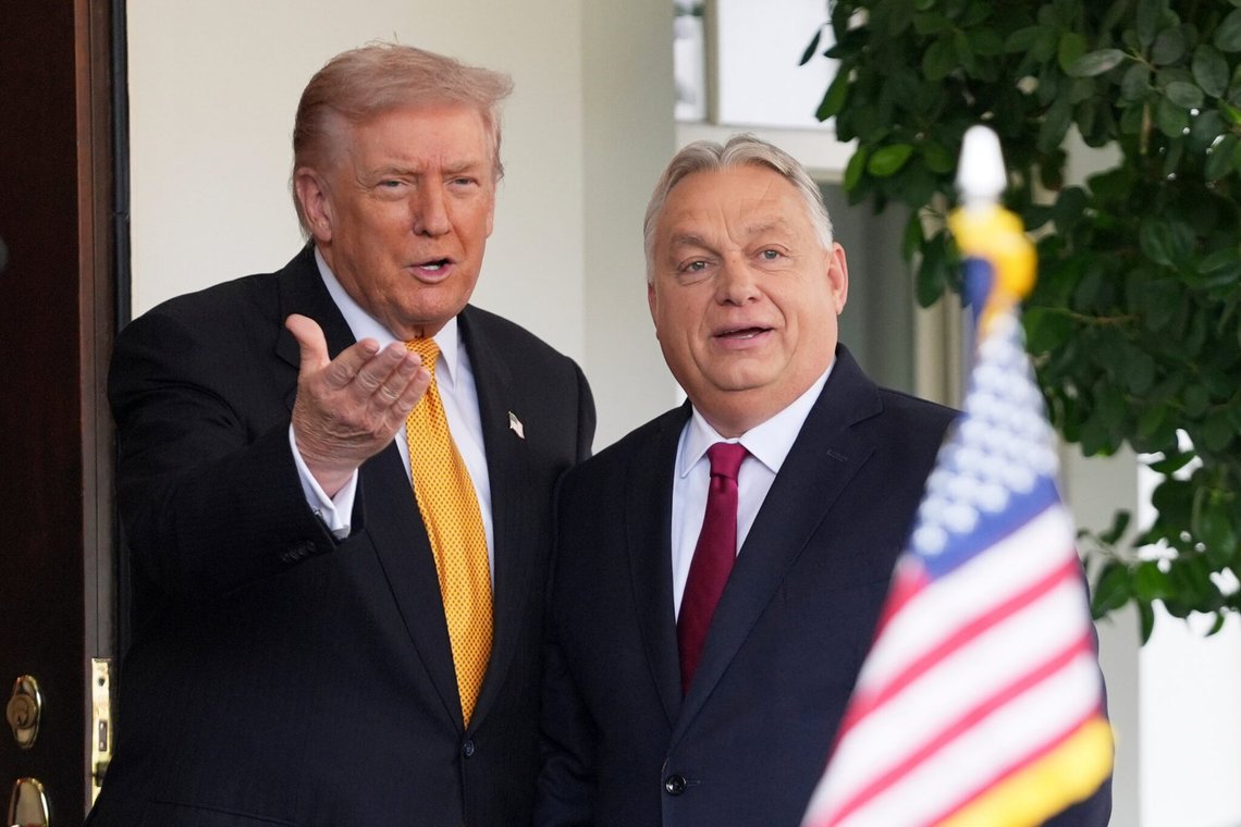 Tonen var tilsyneladende positiv, da Donald Trump (til venstre) og Viktor Orbán – to ledere, der ofte er uenige med deres vestlige kolleger – mødtes i Det Hvide Hus fredag. Foto: Evan Vucci/AP/NTB Tonen var tilsyneladende positiv, da Donald Trump (til venstre) og Viktor Orbán – to ledere, der ofte er uenige med deres vestlige kolleger – mødtes i Det Hvide Hus fredag. Foto: Evan Vucci/AP/NTB