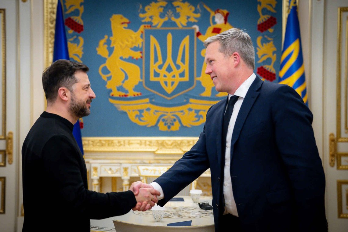 Den amerikanske viceforsvarsminister Dan Driscoll har spillet en central rolle i bestræbelserne på at nå frem til en fredsaftale for Ukraine. Her ses han sammen med Ukraines præsident Volodymyr Zelenskyj. Foto: Ukraines præsidentkontor / AP / NTB Den amerikanske viceforsvarsminister Dan Driscoll har spillet en central rolle i bestræbelserne på at nå frem til en fredsaftale for Ukraine. Her ses han sammen med Ukraines præsident Volodymyr Zelenskyj. Foto: Ukraines præsidentkontor / AP / NTB