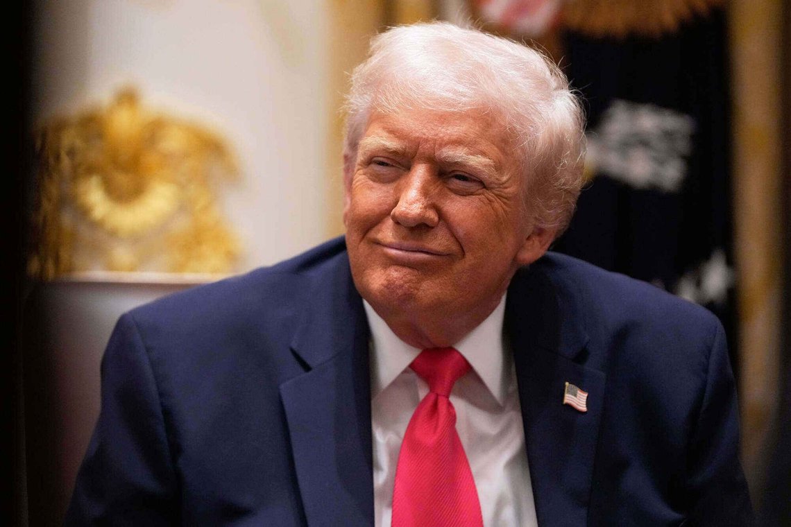Donald Trump er en mand, der holder sine løfter, og derfor må venstrefløjen ty til at spille racekortet i mangel af anden retorik. Foto: AP/Julia Demaree Nikhinson/NTB Donald Trump er en mand, der holder sine løfter, og derfor må venstrefløjen ty til at spille racekortet i mangel af anden retorik. Foto: AP/Julia Demaree Nikhinson/NTB