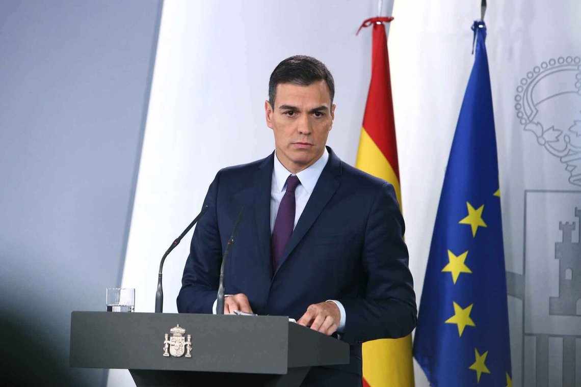 Pedro Sánchez kaster håndklædet i ringen på De Kanariske Øer, samtidig med at han opgiver at få mindst en halv million illegale indvandrere ud. Foto: Fernando Calvo Rollán, Præsidentministeriet. Spaniens regering Pedro Sánchez kaster håndklædet i ringen på De Kanariske Øer, samtidig med at han opgiver at få mindst en halv million illegale indvandrere ud. Foto: Fernando Calvo Rollán, Præsidentministeriet. Spaniens regering