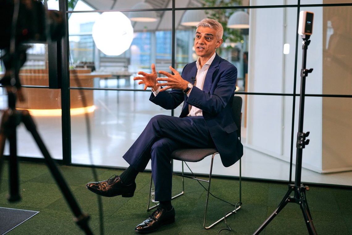 Londons borgmester Sadiq Khan under et interview i London, 12. januar 2026. Foto: Kirsty Wigglesworth, AP-NTB. Londons borgmester Sadiq Khan under et interview i London, 12. januar 2026. Foto: Kirsty Wigglesworth, AP-NTB.