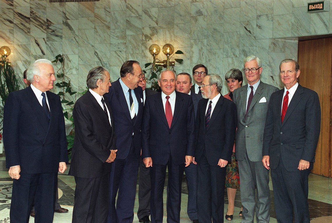 Soviet President Mikhail Gorbachev, flanked by six foreign ministers pose for photographers, Wednesday, Sept. 12, 1990 in Moscow after the signing agreement. Left to right are: Sovietâäôs Eduard Shevardnadze, Franceâäôs Roland Dumas, West Germanâäôs Hans-Dietrich Genscher, East German Lothar de Maiziere, Britainâäôs Douglas Hurd and U.S.âäÅs James Baker. (AP Photo/Fritz Reiss) Soviet President Mikhail Gorbachev, flanked by six foreign ministers pose for photographers, Wednesday, Sept. 12, 1990 in Moscow after the signing agreement. Left to right are: Sovietâäôs Eduard Shevardnadze, Franceâäôs Roland Dumas, West Germanâäôs Hans-Dietrich Genscher, East German Lothar de Maiziere, Britainâäôs Douglas Hurd and U.S.âäÅs James Baker. (AP Photo/Fritz Reiss)