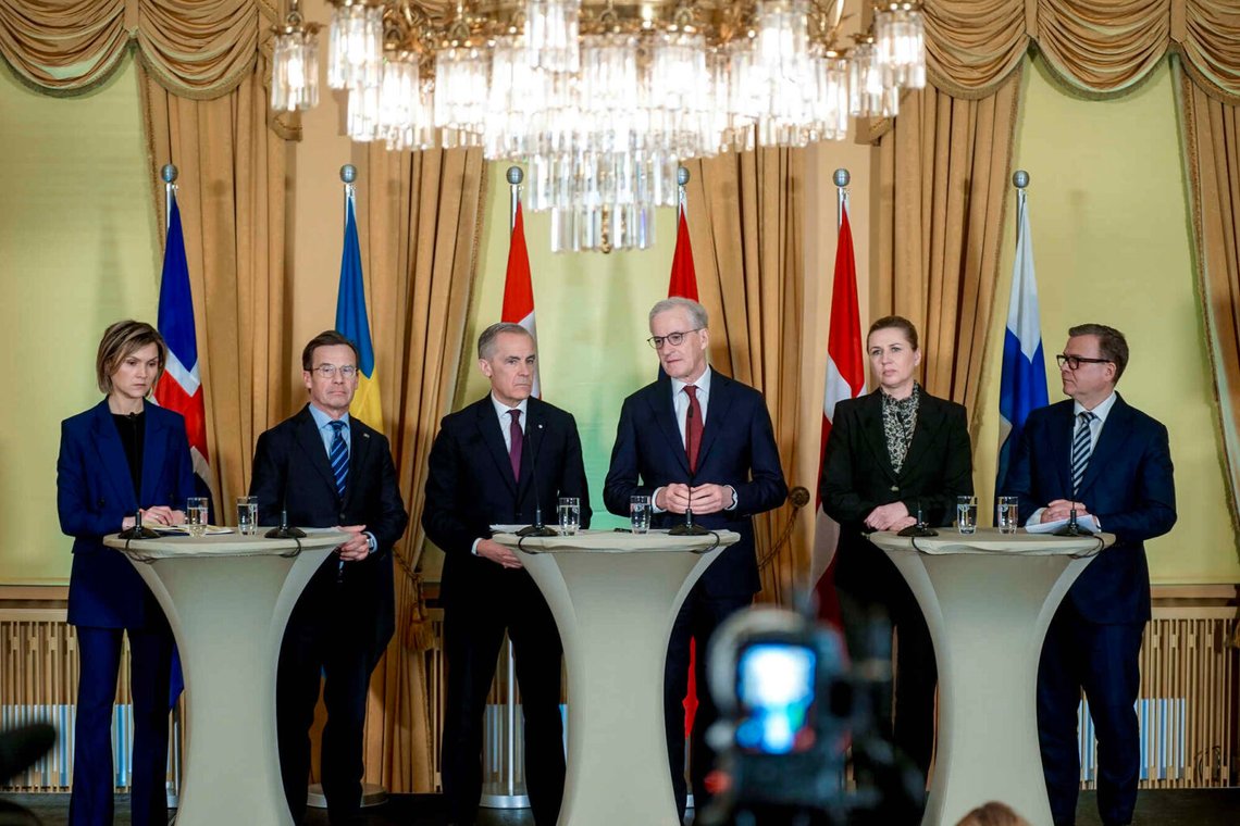 Fra venstre: Islands statsminister Kristrún Mjöll Frostadóttir, Sveriges statsminister Ulf Kristersson, Canadas statsminister Mark Carney, statsminister Jonas Gahr Støre, Danmarks statsminister Mette Frederiksen og Finlands statsminister Petteri Orpo i regeringens repræsentationsbygning søndag. Mødet finder sted i forbindelse med et nordisk-canadisk statsministermøde i Oslo. Foto: Thomas Fure / Fra venstre: Islands statsminister Kristrún Mjöll Frostadóttir, Sveriges statsminister Ulf Kristersson, Canadas statsminister Mark Carney, statsminister Jonas Gahr Støre, Danmarks statsminister Mette Frederiksen og Finlands statsminister Petteri Orpo i regeringens repræsentationsbygning søndag. Mødet finder sted i forbindelse med et nordisk-canadisk statsministermøde i Oslo. Foto: Thomas Fure /