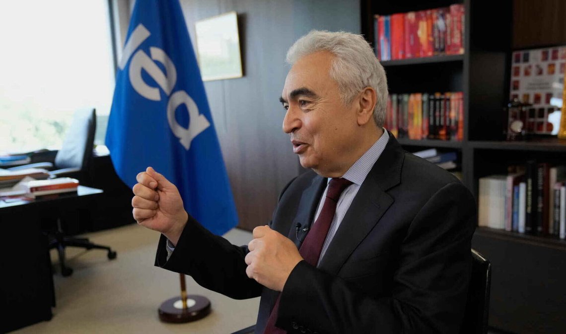 Fatih Birol under et interview med Associated Press (AP) på IEA's hovedkvarter i Paris den 16. april 2026. Foto: Michel Euler / AP / NTB. Fatih Birol under et interview med Associated Press (AP) på IEA's hovedkvarter i Paris den 16. april 2026. Foto: Michel Euler / AP / NTB.
