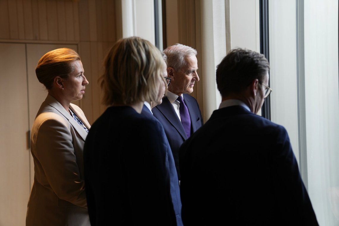 Oslo 20260519.
Statsminister Gahr Støre, Danmarks statsminister Mette Fredriksen, Islands statsminister Kristrún Frostadóttir og Sveriges statsminister Ulf Kristersson under Nordisk statsministermøte i A-blokka i Regjeringskvartalet i Oslo.
Foto: Amanda Pedersen Giske / NTB / POOL Oslo 20260519.
Statsminister Gahr Støre, Danmarks statsminister Mette Fredriksen, Islands statsminister Kristrún Frostadóttir og Sveriges statsminister Ulf Kristersson under Nordisk statsministermøte i A-blokka i Regjeringskvartalet i Oslo.
Foto: Amanda Pedersen Giske / NTB / POOL