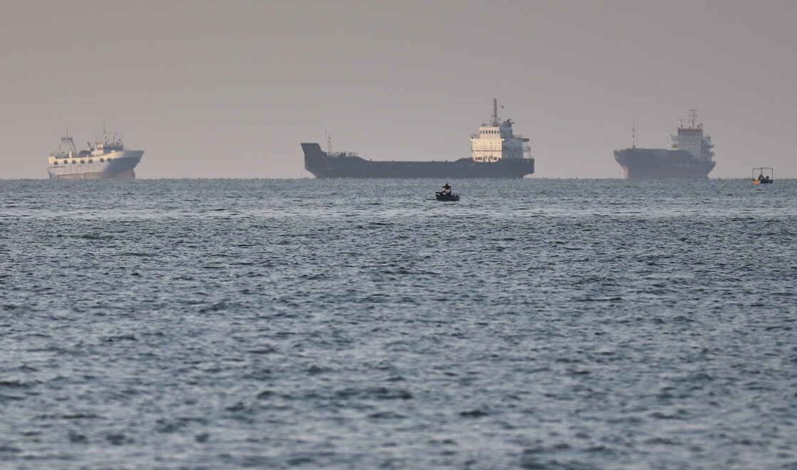 Fragtskibe er forankret ud for Bandar Abbas i Hormuz-strædet den 8. juni 2026. Foto: Amirhosein Khorgooi / ISNA via AP / NTB. Fragtskibe er forankret ud for Bandar Abbas i Hormuz-strædet den 8. juni 2026. Foto: Amirhosein Khorgooi / ISNA via AP / NTB.