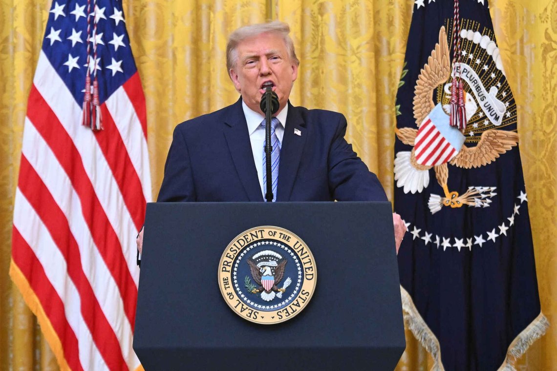 Præsident Donald Trump taler i East Room i Det Hvide Hus, torsdag den 16. juli 2026, i Washington. (Saul Loeb/Pool via AP) Præsident Donald Trump taler i East Room i Det Hvide Hus, torsdag den 16. juli 2026, i Washington. (Saul Loeb/Pool via AP)