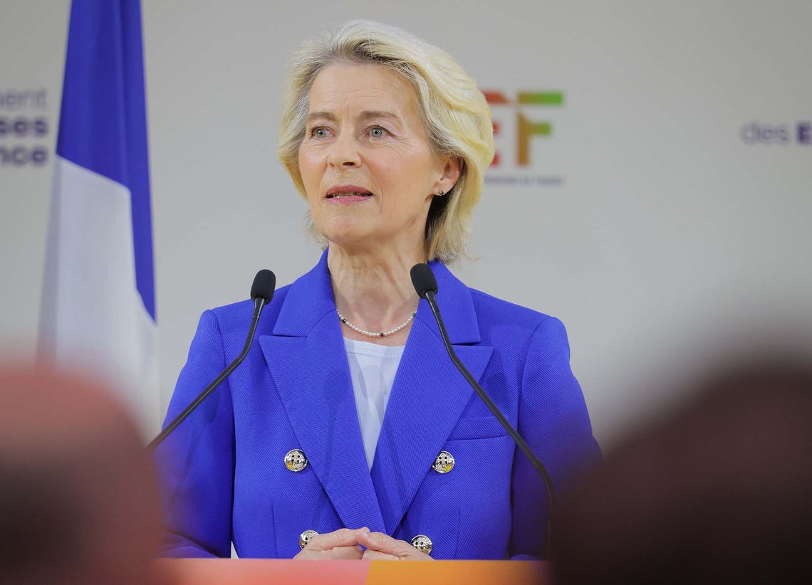 Og hvem skal kontrollere kontrolløren? Ursula von der Leyen ønsker, at EU skal bestemme, hvilke oplysninger børnene skal modtage, ikke forældrene. Foto: Dati Bendo / © Den Europæiske Union, 2026 / CC BY 4.0 Og hvem skal kontrollere kontrolløren? Ursula von der Leyen ønsker, at EU skal bestemme, hvilke oplysninger børnene skal modtage, ikke forældrene. Foto: Dati Bendo / © Den Europæiske Union, 2026 / CC BY 4.0
