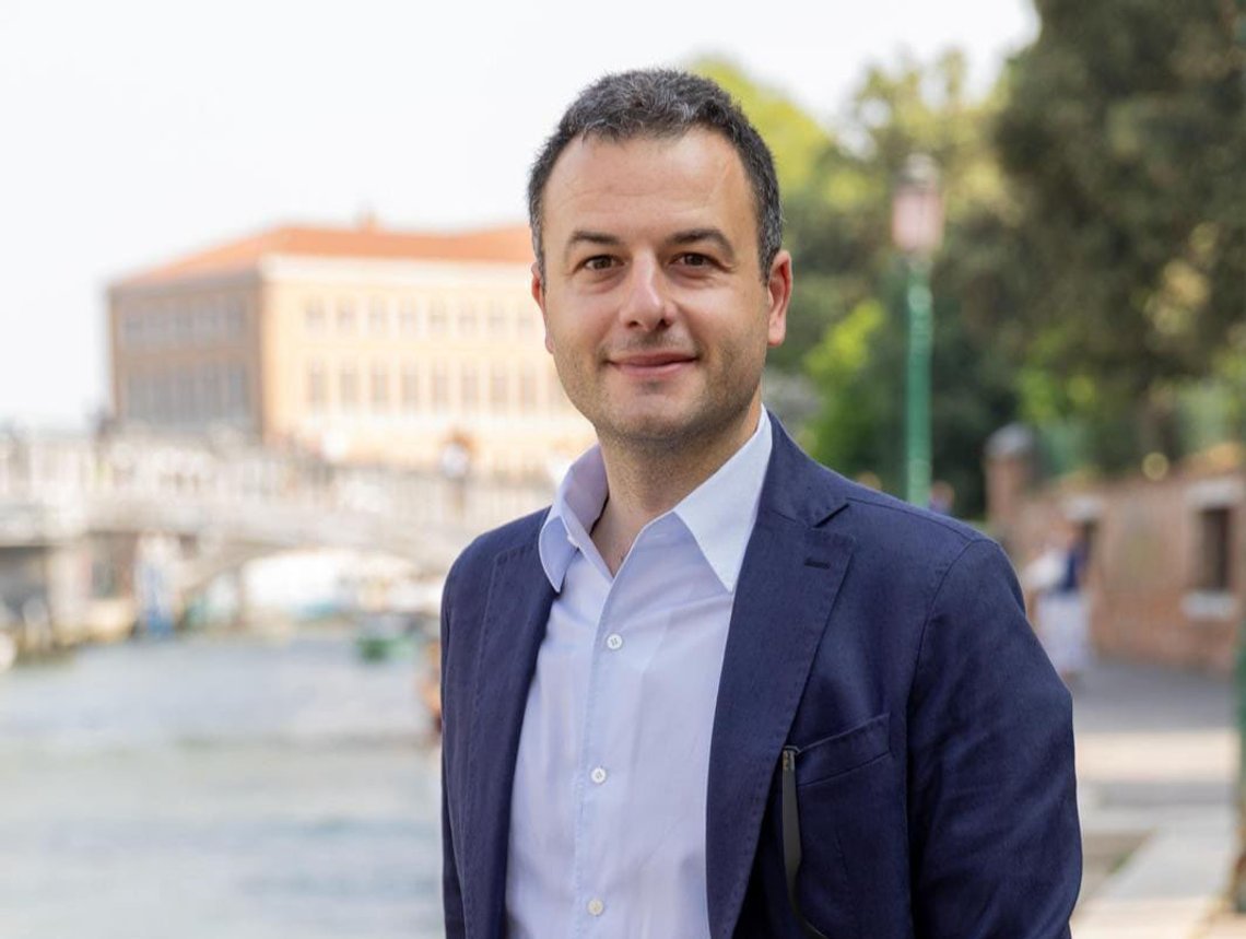 Borgmester Simone Venturini ønsker ikke, at der skal bygges en stor moské i Venedig. Foto: Comune di Venezia / CC BY 3.0 Borgmester Simone Venturini ønsker ikke, at der skal bygges en stor moské i Venedig. Foto: Comune di Venezia / CC BY 3.0