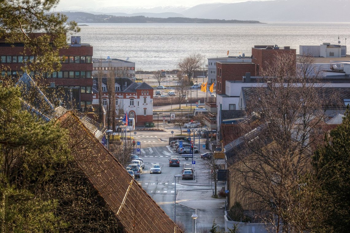 A man kills one and injures two others in Steinkjer on Sunday. Photo: Espen Andre Wåde, CC BY-SA 4.0, Wikimedia Commons. A man kills one and injures two others in Steinkjer on Sunday. Photo: Espen Andre Wåde, CC BY-SA 4.0, Wikimedia Commons.