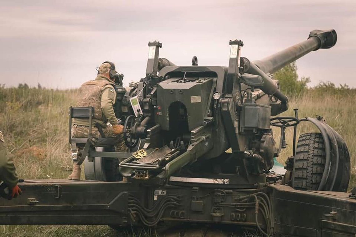Ukrainian crew firing FH70 howitzer, donated to Ukraine due to the 2022 Russian invasion. Photo: Mil.gov.ua, CC BY 4.0 , Wikimedia Commons Ukrainian crew firing FH70 howitzer, donated to Ukraine due to the 2022 Russian invasion. Photo: Mil.gov.ua, CC BY 4.0 , Wikimedia Commons