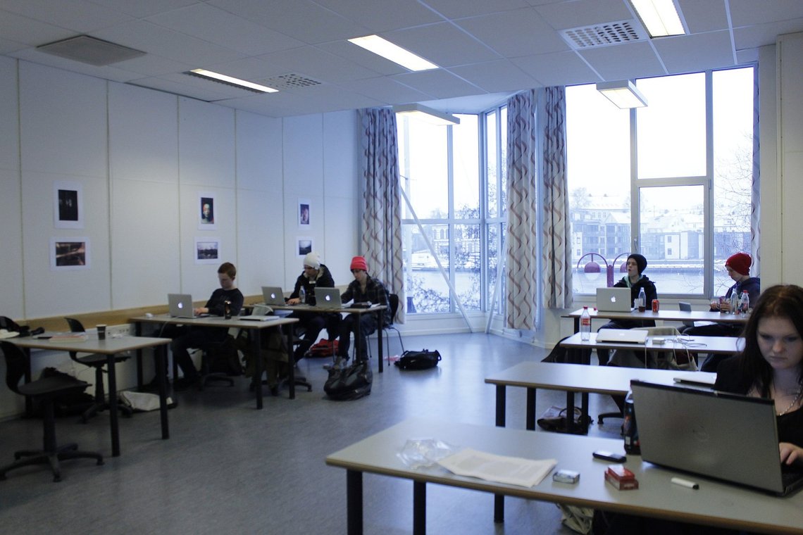 Classroom with a view. Photo: Marielauvdal, CC BY-SA 3.0, Wikimedia Commons Classroom with a view. Photo: Marielauvdal, CC BY-SA 3.0, Wikimedia Commons