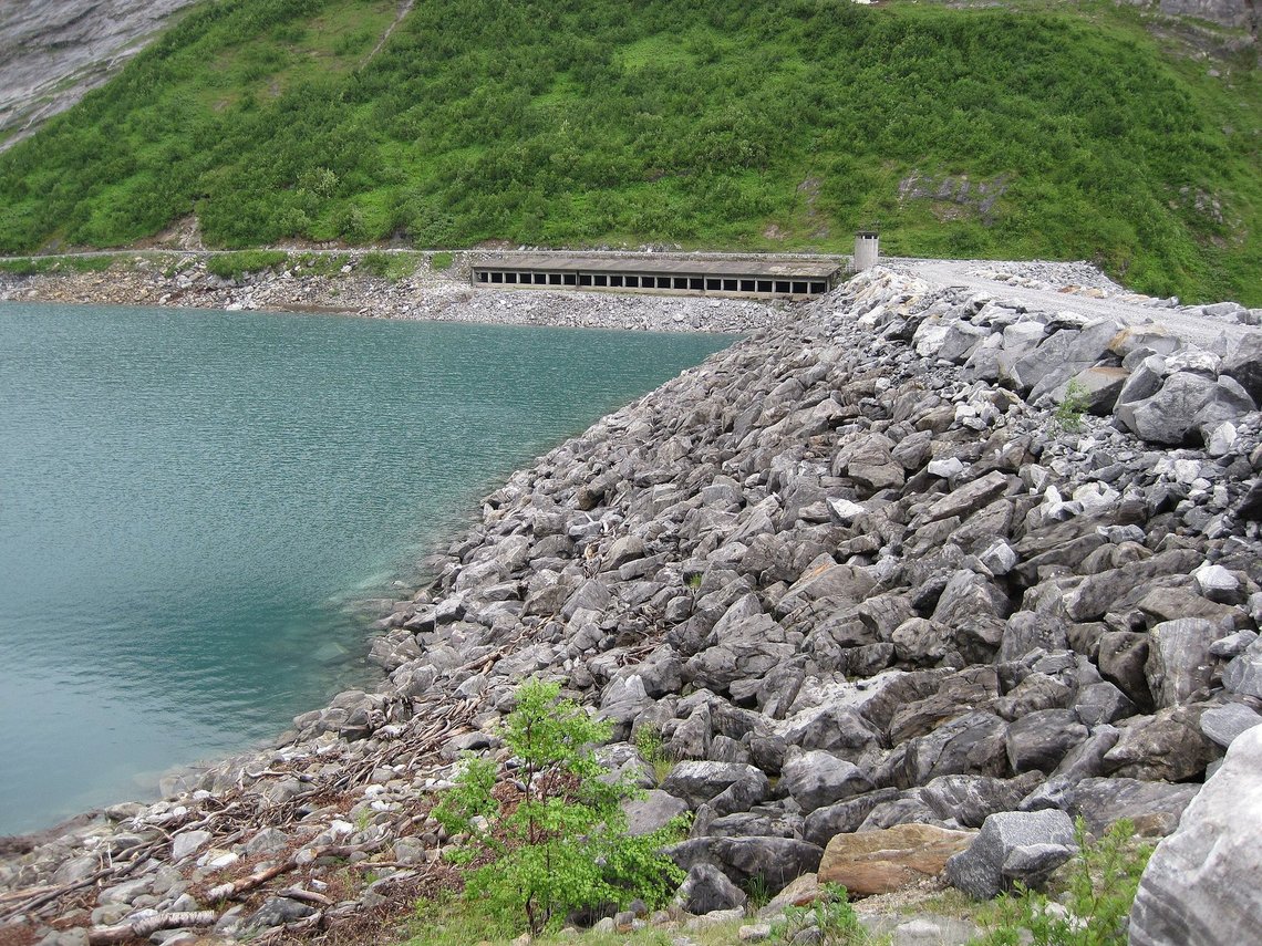 The dam at Vatnedalsdammene in the Otravassdraget. Photo: Lkarsten, CC BY-SA 3.0, Wikimedia Commons The dam at Vatnedalsdammene in the Otravassdraget. Photo: Lkarsten, CC BY-SA 3.0, Wikimedia Commons