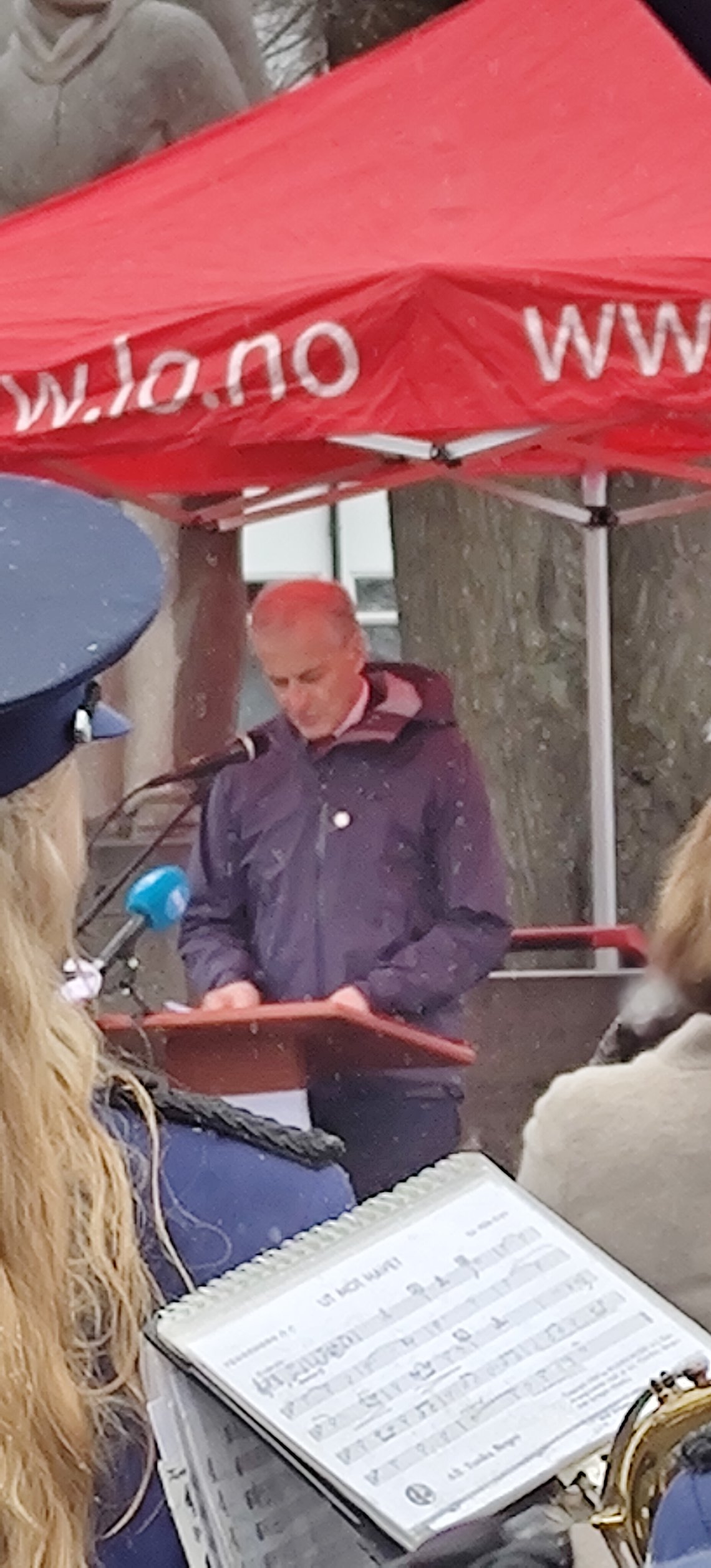 1st of May in Gjøvik, Innlandet, Norway. Speech by Prime Minister Jonas Gahr Støre.. Photo: Premeditated, CC BY-SA 4.0, Wikimedia Commons 1st of May in Gjøvik, Innlandet, Norway. Speech by Prime Minister Jonas Gahr Støre.. Photo: Premeditated, CC BY-SA 4.0, Wikimedia Commons