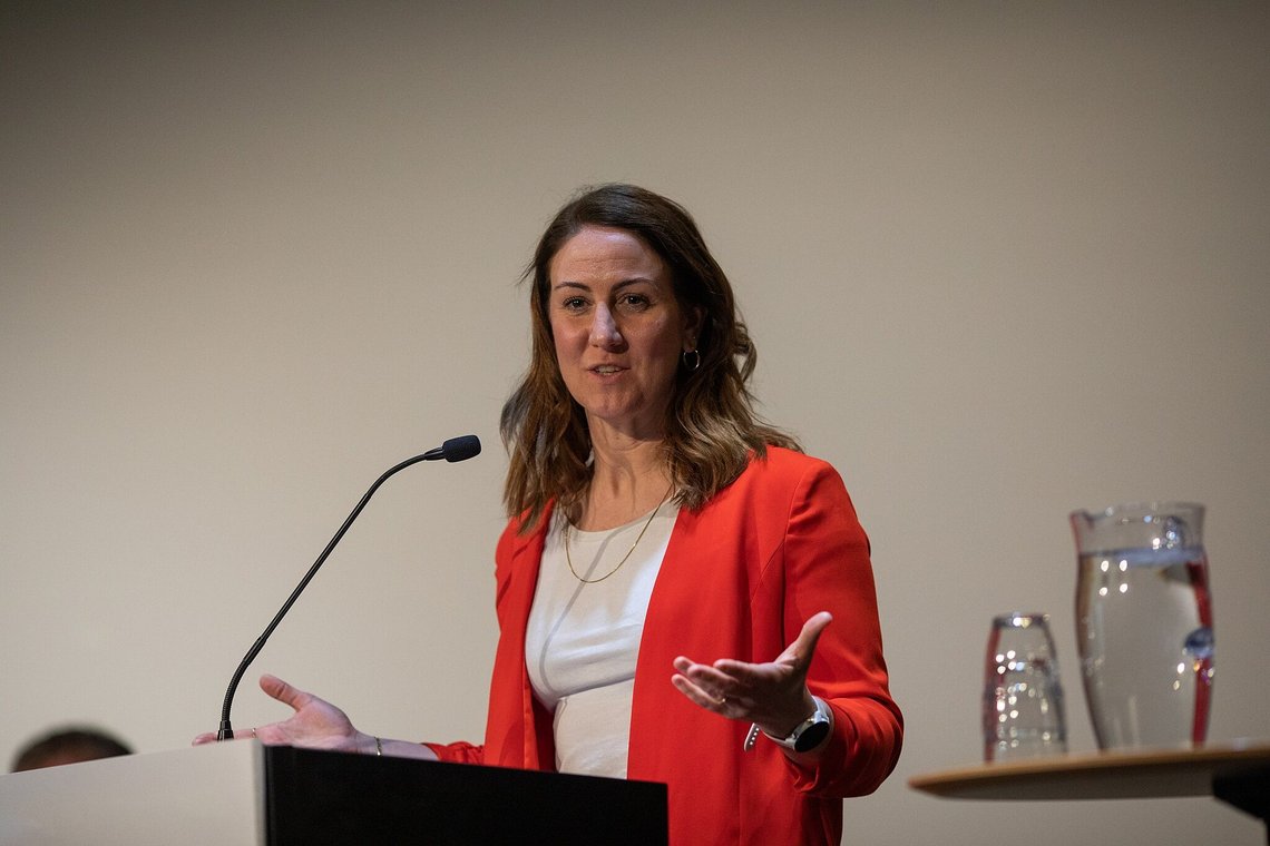 Education Minister Tonje Brenna (Ap) has no higher education. This is symptomatic of the decline in the Norwegian school, the lecturer believes. Photo: noregsmallag, CC BY 2.0, Wikimedia Commons Education Minister Tonje Brenna (Ap) has no higher education. This is symptomatic of the decline in the Norwegian school, the lecturer believes. Photo: noregsmallag, CC BY 2.0, Wikimedia Commons