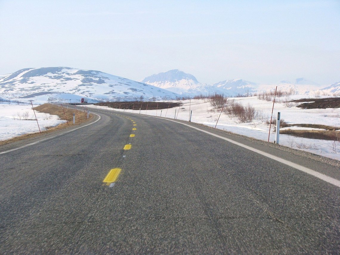 The snow is settling on Saltfjellet in late May 2023. Driving E6 road, Saltfjell mountain plateau, view towards north. May 2011, Nordland, Norway. This is a few km inside the Arctic Circle, and about 600 metres above sea level. Photo: Orcaborealis, CC BY-SA 3.0, Wikimedia Commons The snow is settling on Saltfjellet in late May 2023. Driving E6 road, Saltfjell mountain plateau, view towards north. May 2011, Nordland, Norway. This is a few km inside the Arctic Circle, and about 600 metres above sea level. Photo: Orcaborealis, CC BY-SA 3.0, Wikimedia Commons