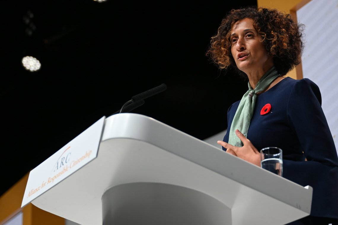 Britain's toughest headteacher is critical of the Labour government's school reforms. Katharine Birbalsingh believes that children from lower classes in particular will lose the opportunity to compete with the upper classes who attend Eton. Britain's toughest headteacher is critical of the Labour government's school reforms. Katharine Birbalsingh believes that children from lower classes in particular will lose the opportunity to compete with the upper classes who attend Eton.