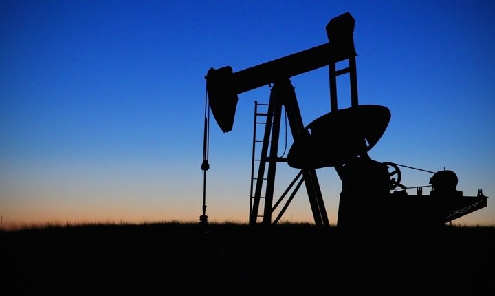There are some dark clouds surrounding Trump's desire to drive down oil prices. But the president doesn't seem to be intimidated by challenges. Photo: Pixabay