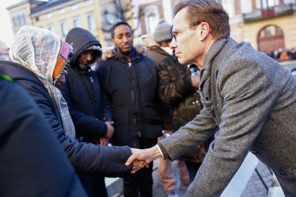 ÖREBRO, SWEDEN 20250211 Ulf Kristersson (M) at Stortorget in Örebro in connection with a memorial ceremony for the victims of the school shooting at Risbergska School. Photo: Kicki Nilsson / TT / Code 11380 ÖREBRO, SWEDEN 20250211 Ulf Kristersson (M) at Stortorget in Örebro in connection with a memorial ceremony for the victims of the school shooting at Risbergska School. Photo: Kicki Nilsson / TT / Code 11380